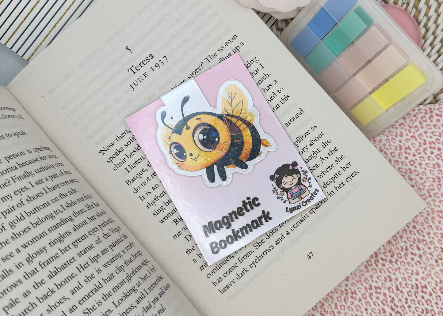 Bumble Bee Magnetic Bookmark